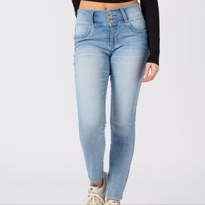 WallFlower Insta Soft Ariel Wash Sassy Skinny High-Rise Jegging